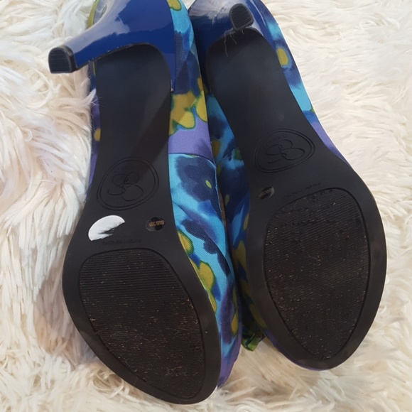 Jessica Simpson heels - Picture 8 of 8